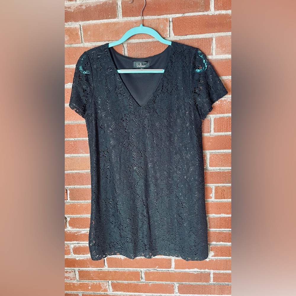 Lulu's Elegant Black Lace Garment